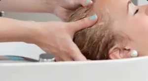 Massage du cuir chevelu