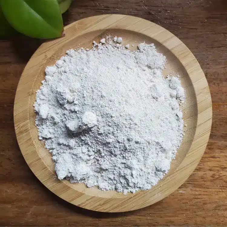 argile blanche poudre surfine Argile blanche ou poudre surfine : Plante médicinale