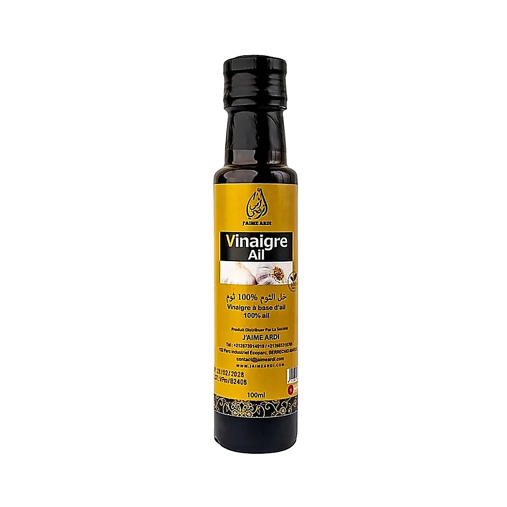 Vinaigre ail 100ml J'aime Ardi Bouteille de vinaigre à l’ail 100ml J'aime Ardi sur fond clair